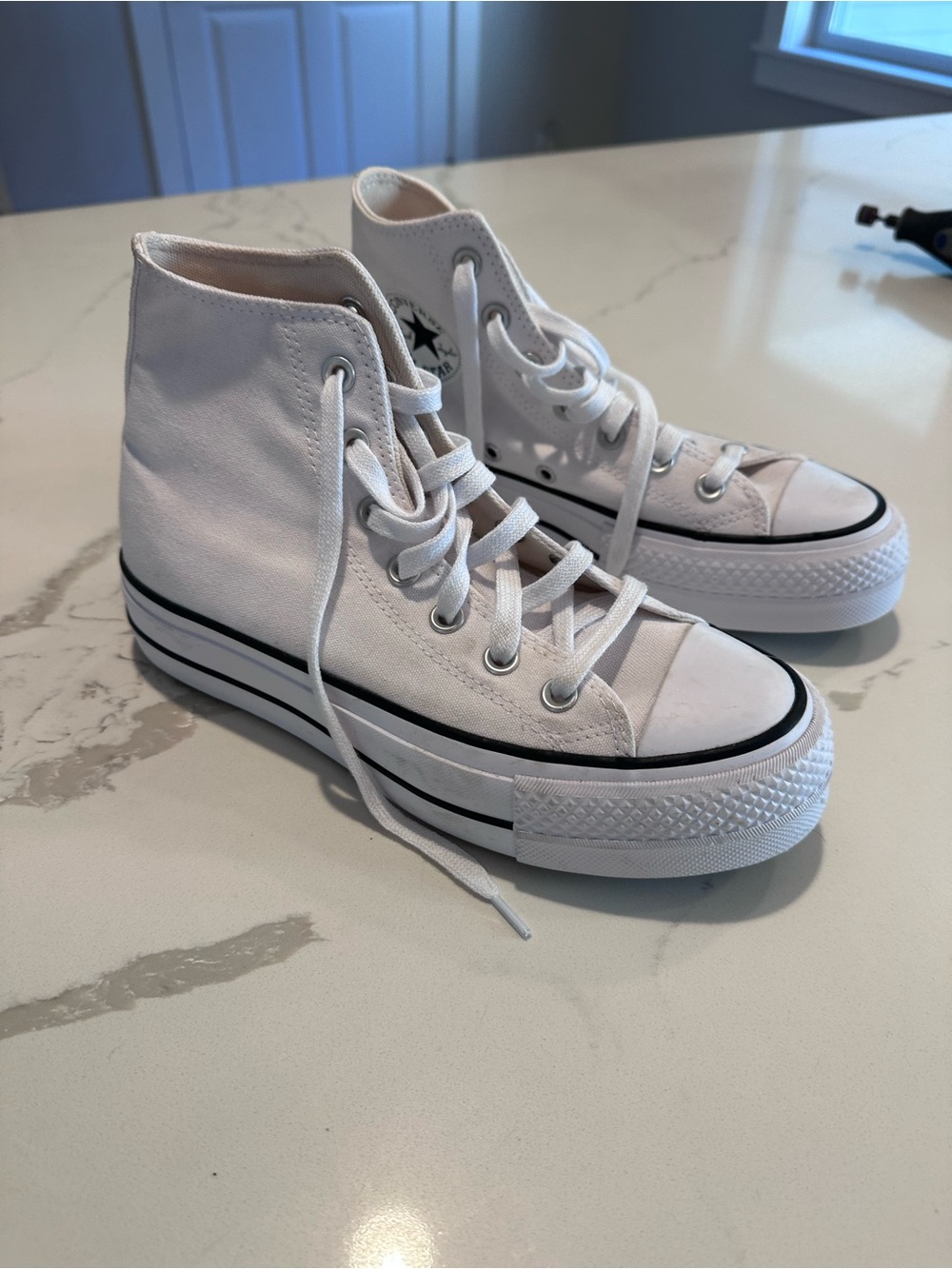 Converse platform, high top sneakers
